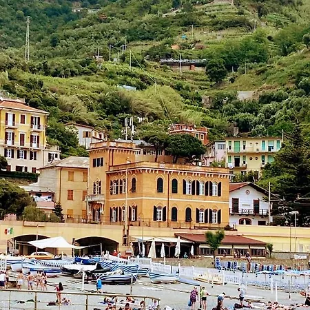 Mobile Comfort - Including Airco - River- 327